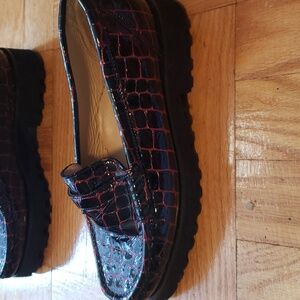 3. Ron White size 6 loafers